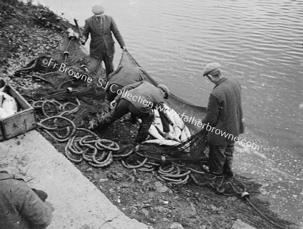 SALMON - NETTING ON THE MOY